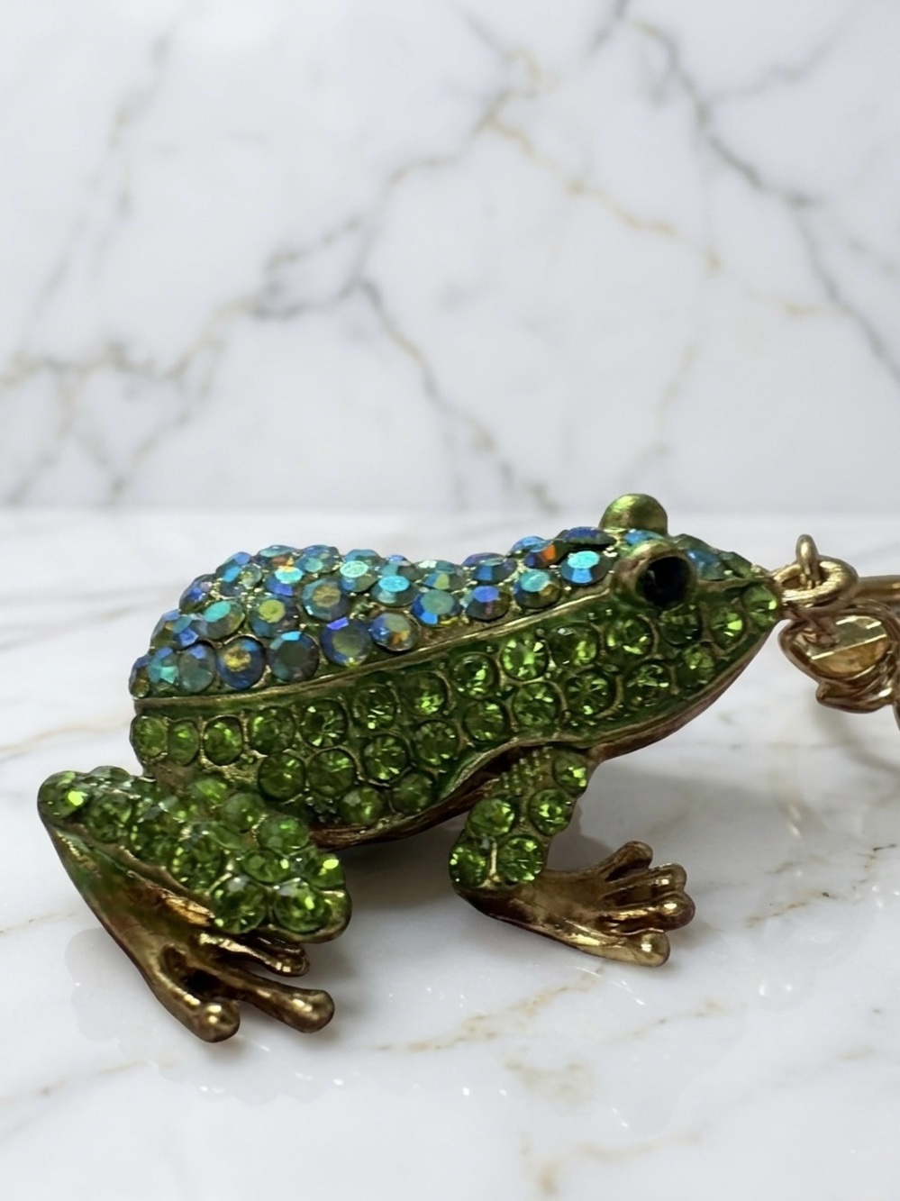 NWT Sparkling Green Rhinestone Frog Keychain & Bag Charm Gold-Tone Crystal Frog